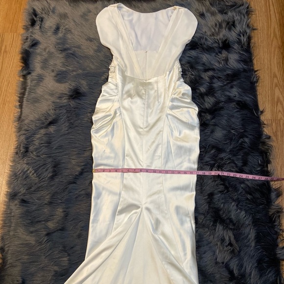 VINTAGE style Damsel In A Dress wedding dress gown. - Picture 11 of 16